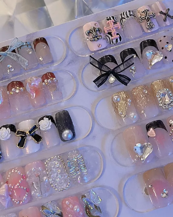 ENAIL Toranomon – Tokyo Japanese-Style Nail Salon