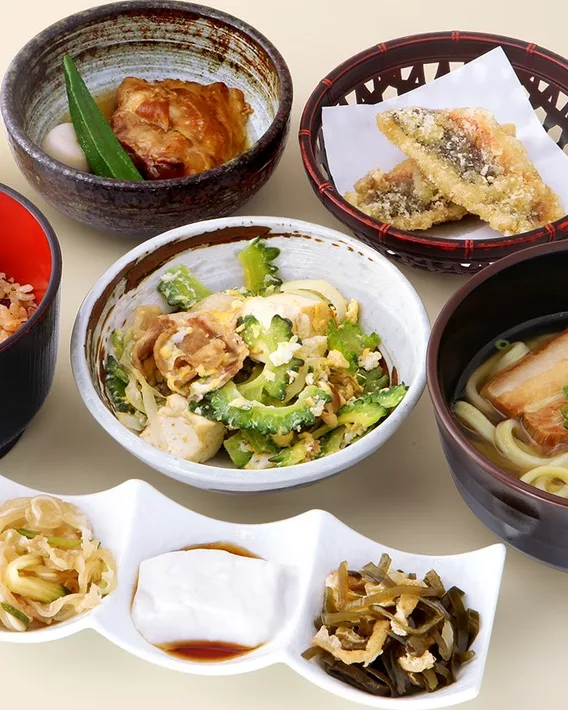 沖縄地料理　波照間　国際通り店